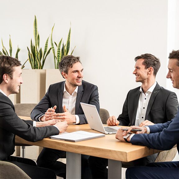 Das Analyseteam. Von links: Jakob Bollenberger, Ivo Raissakis, Linus Erhart und Juljan Aigenberger